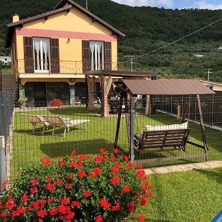 Casa Ginni Con Piscina E Giardino Caravonica Exterior photo